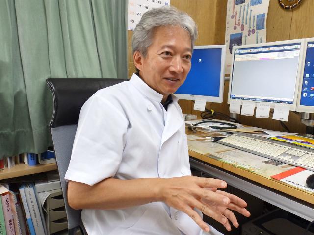 亀山 健三郎 院長