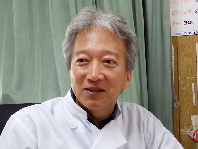 亀山 健三郎 院長